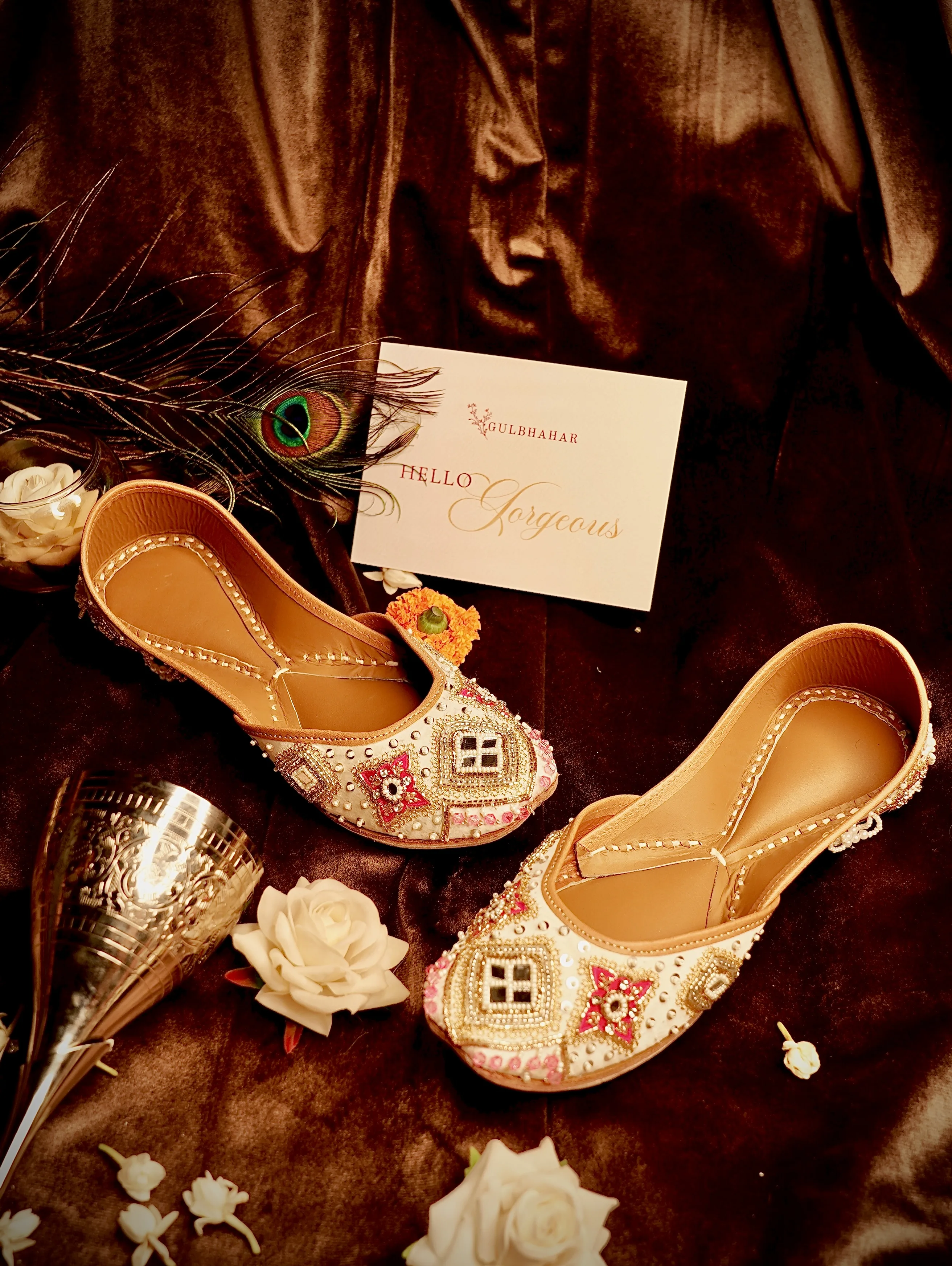 Ivory Pink Punjabi Jutti - Image 1