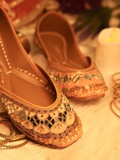 Peach Punjabi Jutti for Women-1
