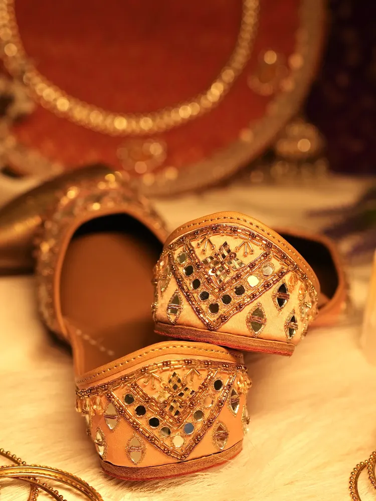 Peach Punjabi Jutti for Women-2
