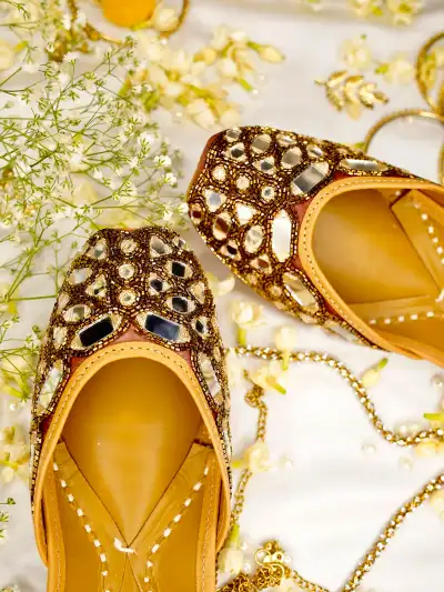 SHEESH MAHAL (JUTTI) - 2