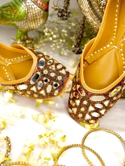 Sheesh Mahal (Jutti) - collection image