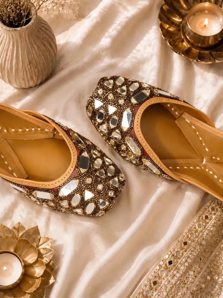 Maroon Mirror Bridal Jutti-0