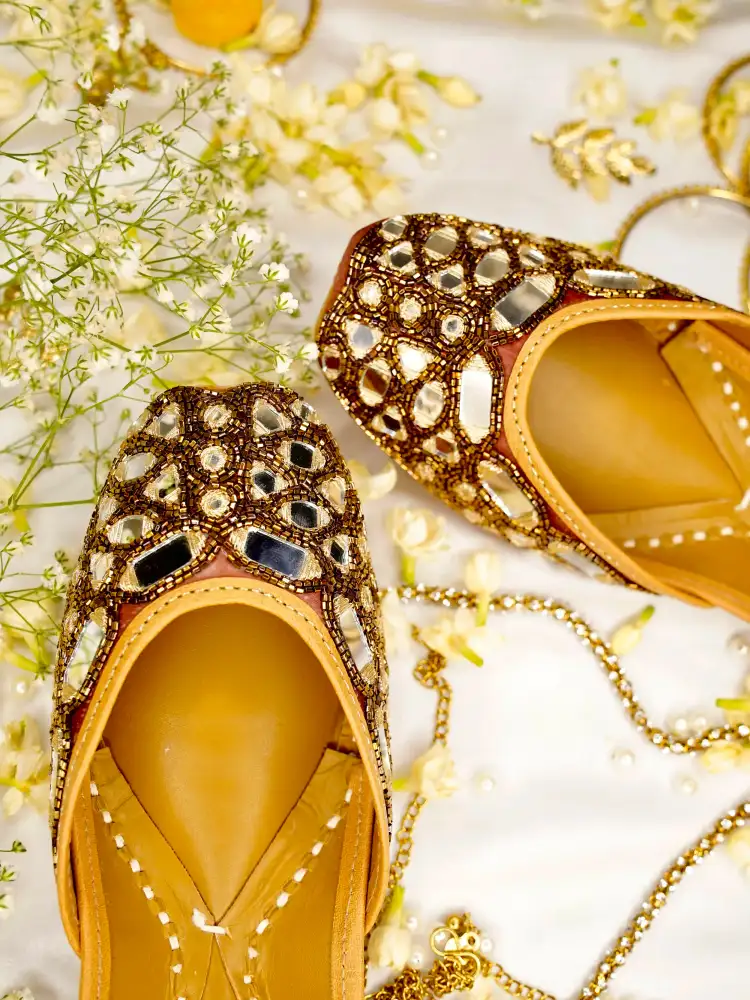 Sheesh Mahal (Jutti) - Image 3