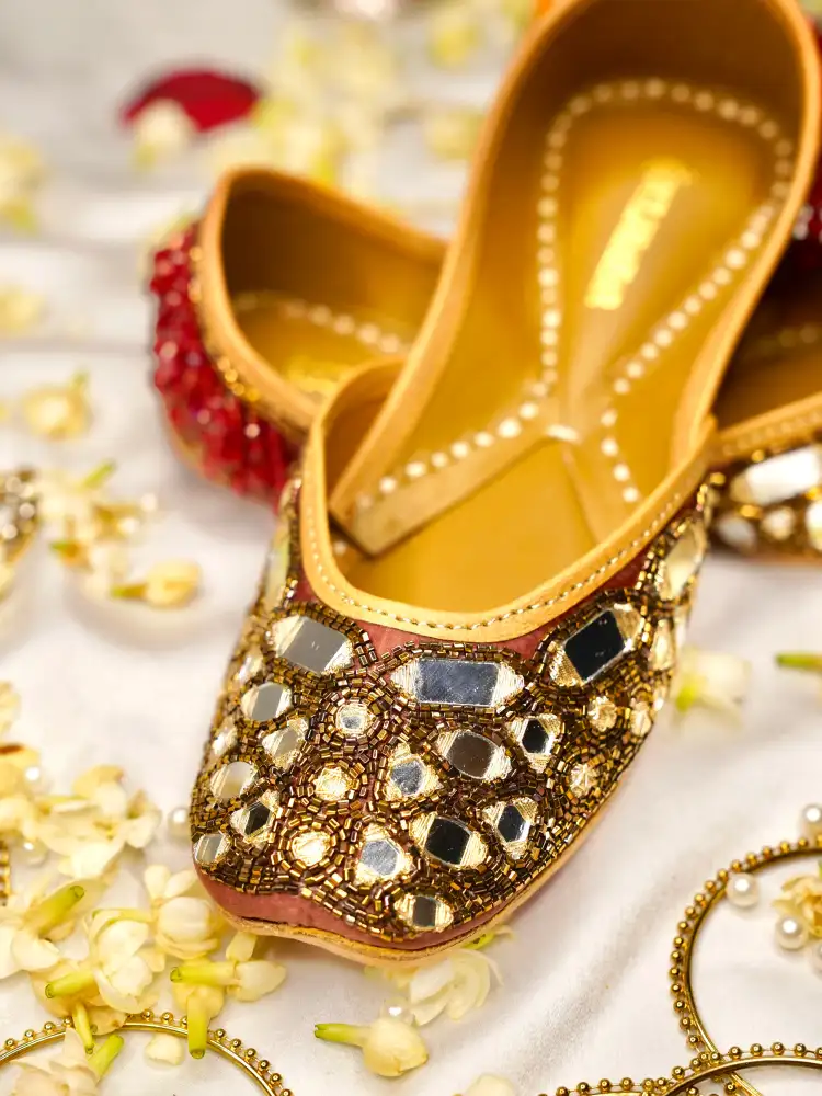 Sheesh Mahal (Jutti) thumbnail 5