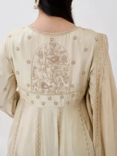 Ivory Floral Embroidered Anarkali Suit Set - 4