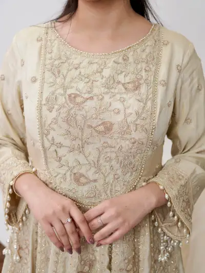 Ivory Floral Embroidered Anarkali Suit Set - 5