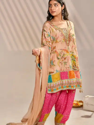 Peach Floral Kurta Set & Pink Farshi Pants - 2
