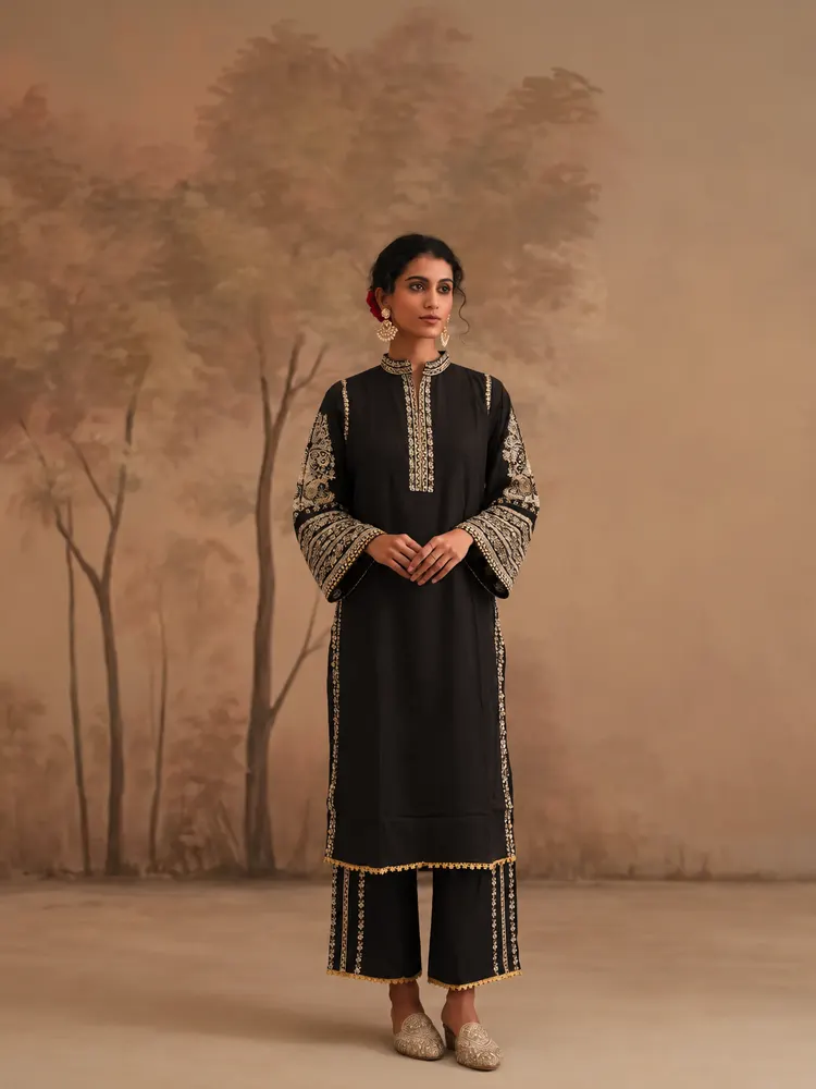 Women’s Black Pakistani Suit-2