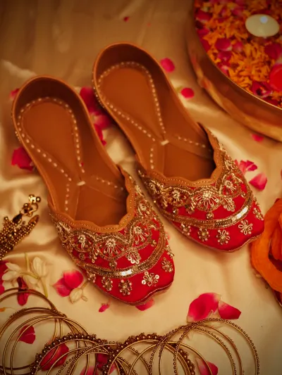 Red Bridal Designer Jutti-0