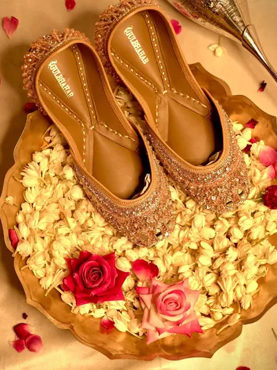 Rose Gold Pearl Bridal Jutti-2