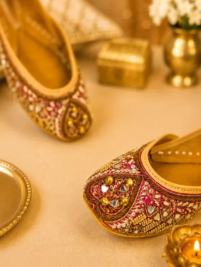 Rani Pink Bridal Jutti-0