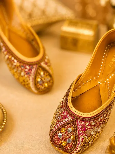 Rani Pink Bridal Jutti-1