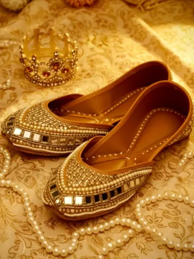 Ivory Pearl Wedding Jutti-0