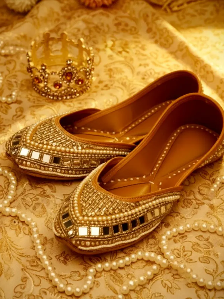 IVORY PEARL WEDDING JUTTI - 1