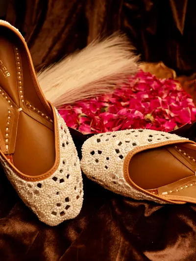 Ivory Bridal Jutti-1