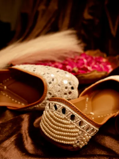 Ivory Bridal Jutti-2