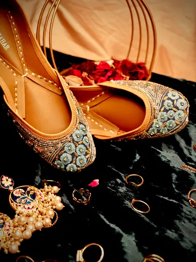 Blue Leather Embroidered Jutti-2