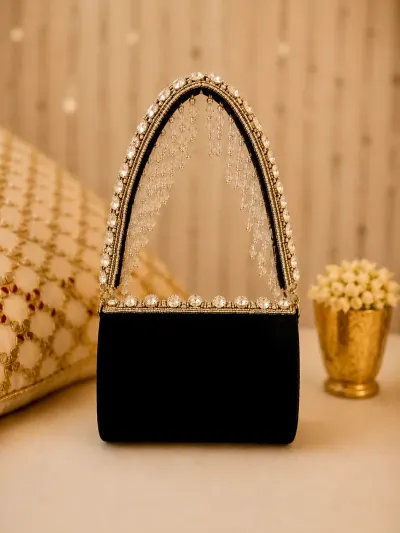 Black Pearl Handbag-3